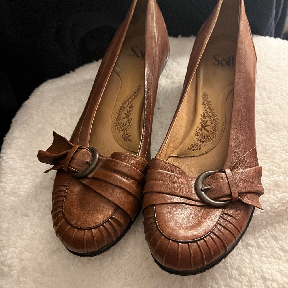 Beautiful Sofft Shoes in Tan, size 10